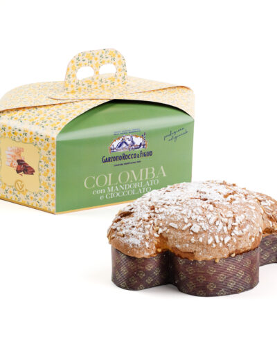 Colomba con mandorlato e cioccolato